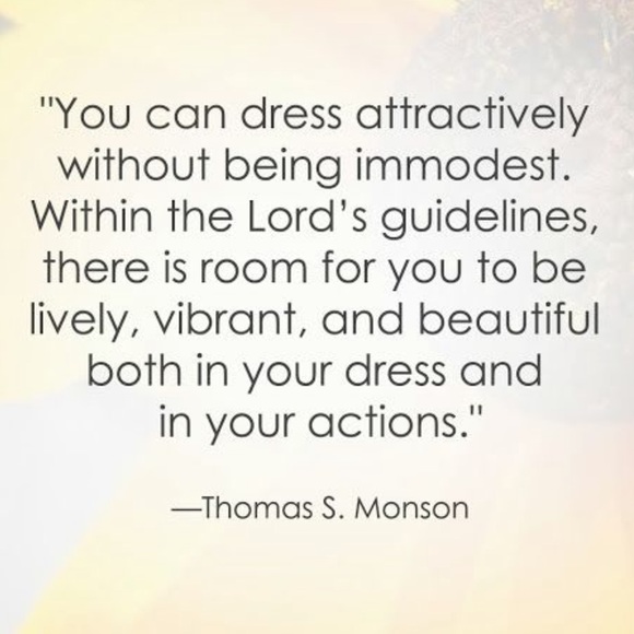 👀 ʟᴏᴏᴋ ʜᴇʀᴇ ғᴏʀ ᴍᴏᴅᴇsᴛ ᴄʟᴏsᴇᴛs - Picture 3 of 5